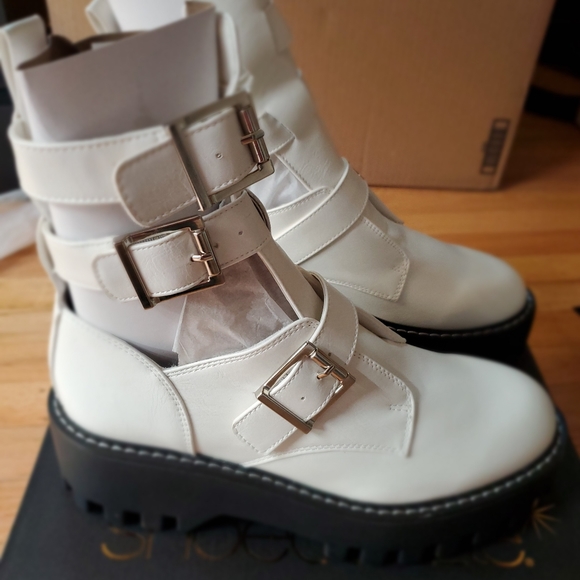 Shoe dazzle size 8 booties in white - Picture 9 of 12